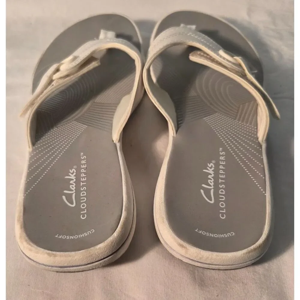 Clarks Cloudsteppers Cushion Soft Flip Flop Sandals White Women’s